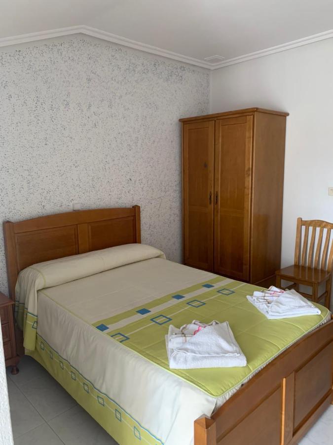 Hostal Sequeiros San Ciprian de Vinas Exterior photo
